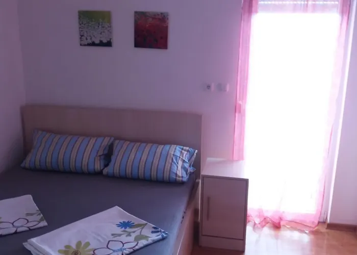 With Sea View * Μεντουλίν