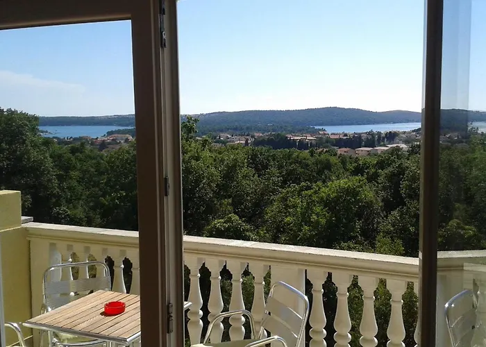 Apartman With Sea View *